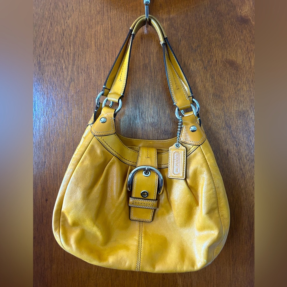 🌿2 for $20🌿 yellow leather purse